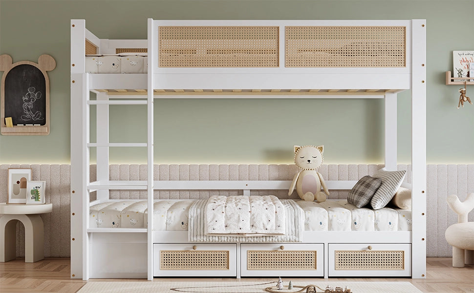 Letto a castello per bambini in pino e MDF; 90x200 cm; con 3 cassetti su ruote e rattan; bianco e naturale