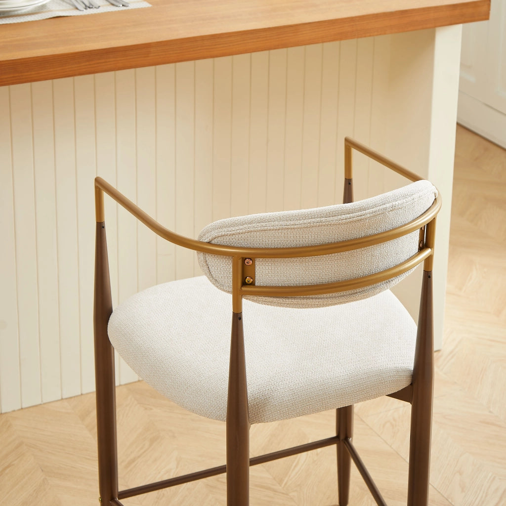 Set di 2 sgabelli da bar con braccioli; seduta in tessuto e struttura in metallo; beige