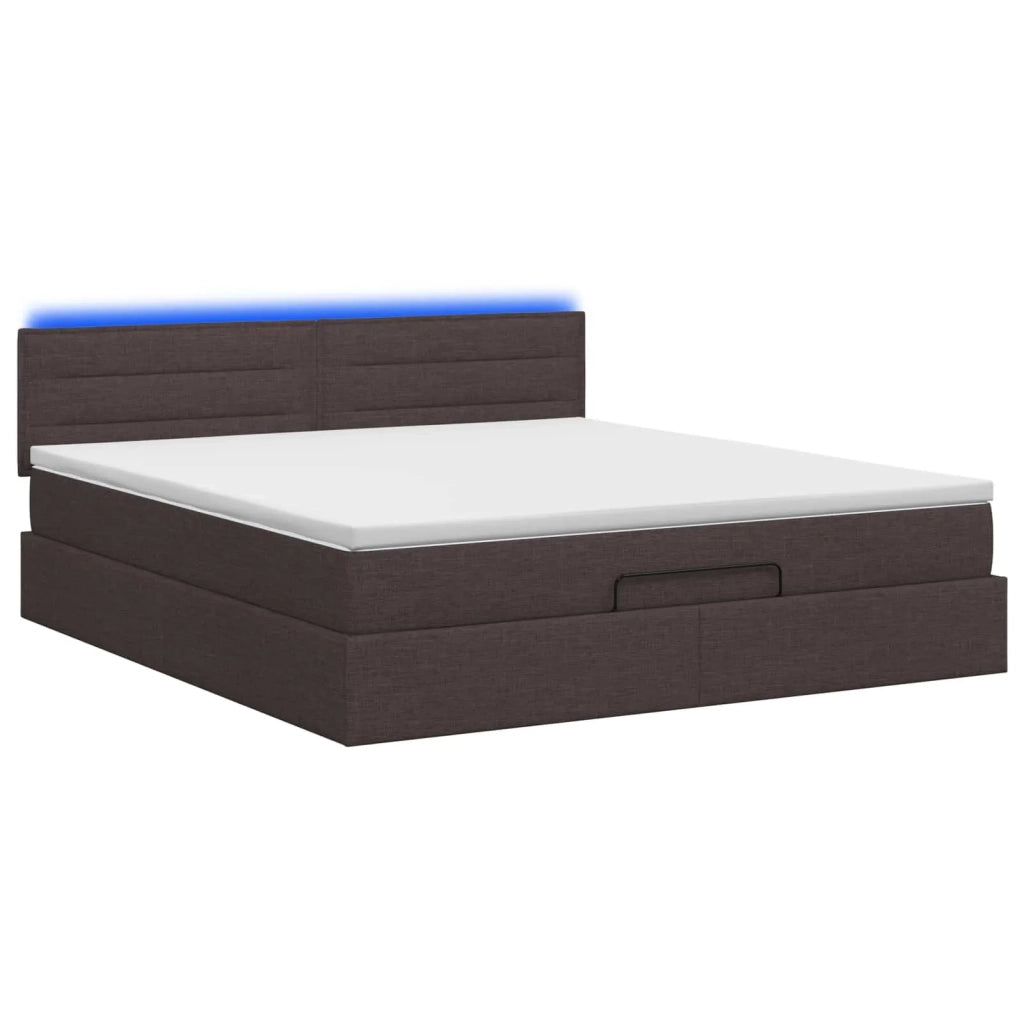Letto Ottomano con Materasso e LED Marrone Scuro 140 x 190 cm 3456825