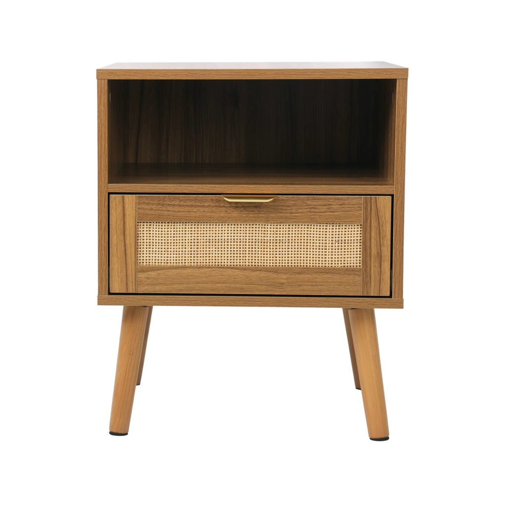Comodino boho in rattan e MDF color noce con cassetto