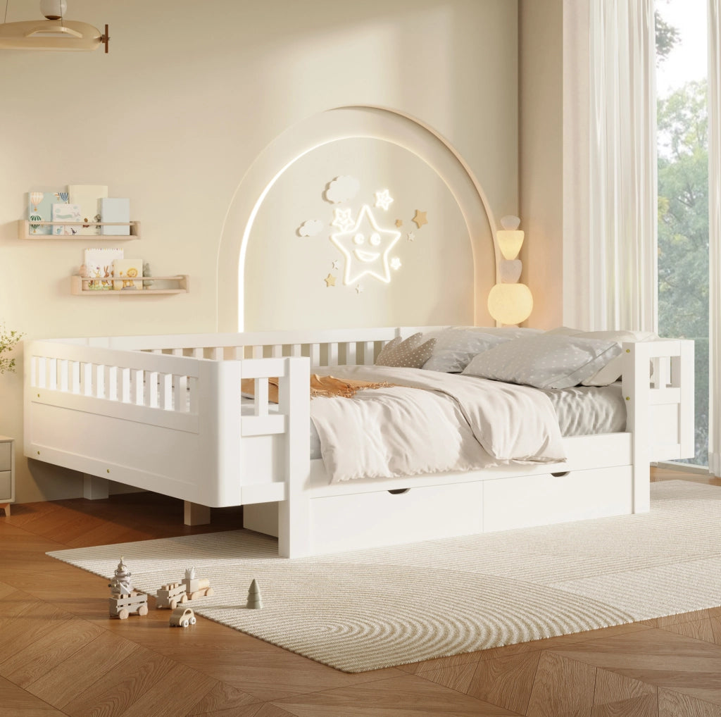 Letto piattaforma 140x200 cm bianco con sponda alta di protezione e due ampi cassetti