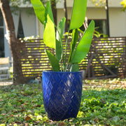 Vaso da fiori artigianale in ceramica blu navy con motivo a rombi per piante grandi da interno ed esterno 42 × 54 cm