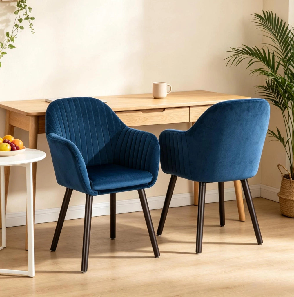 Set di 2 sedie imbottite in velluto con braccioli blu e nere