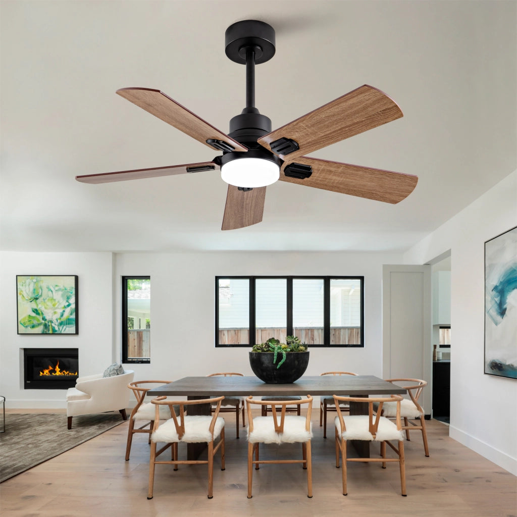 Ventilatore da soffitto con luce e telecomando; 107 cm; 5 pale e 6 velocità; LED dimmerabile; metallo e legno; nero e noce scuro