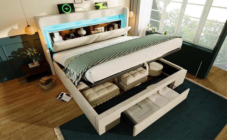 Letto imbottito beige 160x200 cm con contenitore idraulico, testiera con vano portaoggetti, illuminazione LED, porte USB e USB-C, rete a doghe e materasso incluso