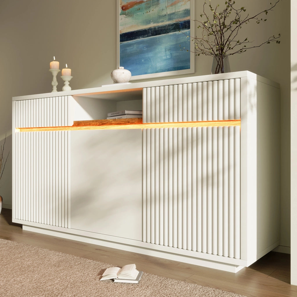 Credenza bianca con LED e spazio contenitivo flessibile