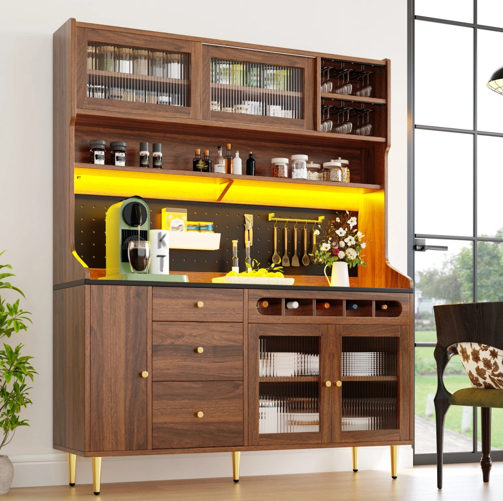 Mobile alto ULEVR 145x39x171 cm in MDF, vetro e metallo con LED smart, ripiani regolabili e vano portabottiglie
