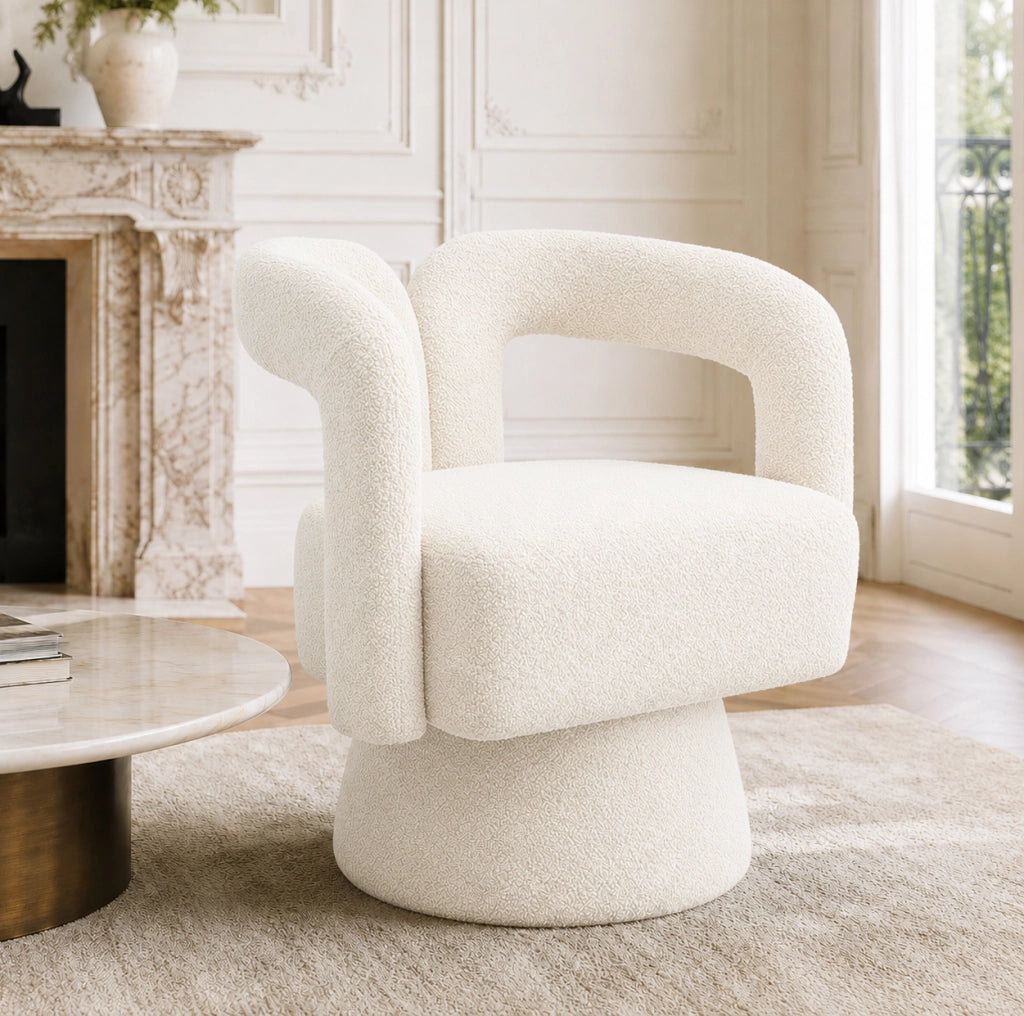 Sedia girevole a 360° con imbottitura in tessuto boucle beige, struttura in legno e metallo, 67x55x74 cm