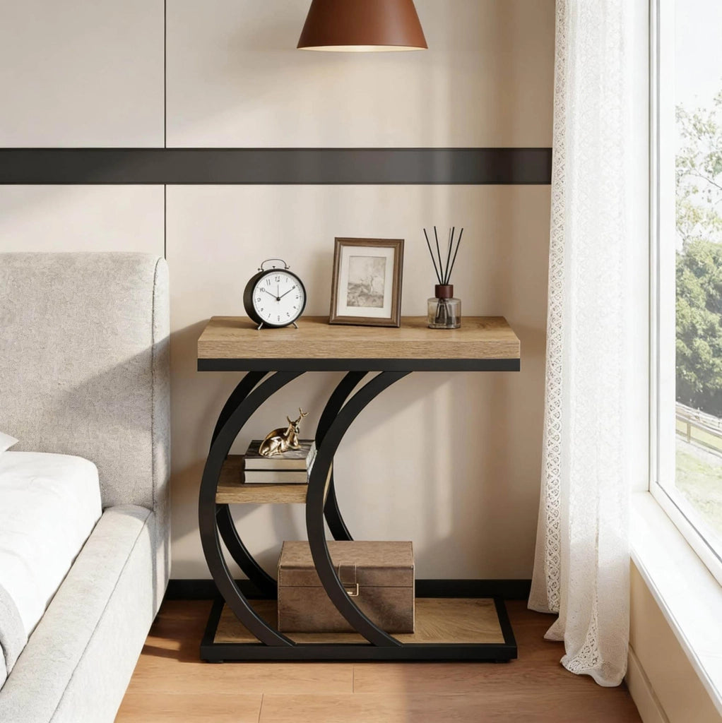 Tavolino laterale a C a 3 ripiani in metallo e legno Nero/Marrone; 60 x 30 x 58 cm