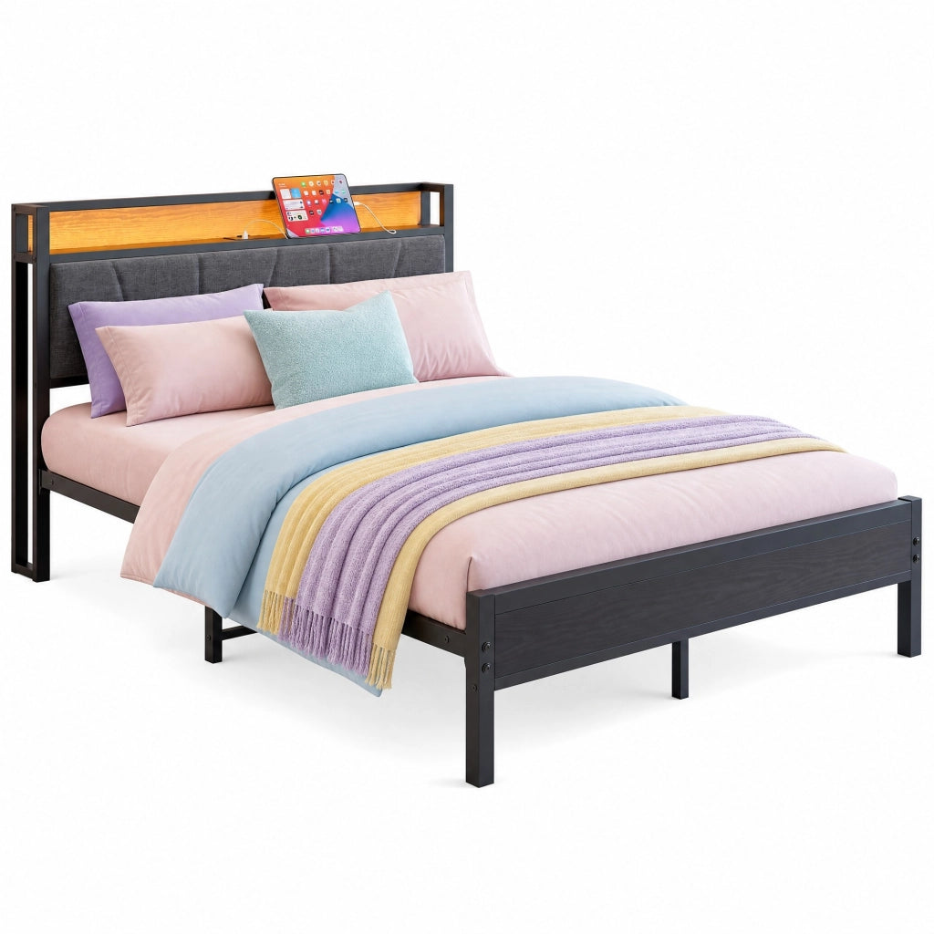 Letto matrimoniale a piattaforma 140 × 200 cm con LED testiera con vano MDF e metallo nero USB e presa