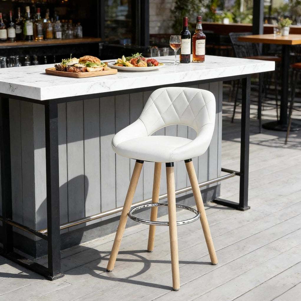 Sgabello da bar bianco in similpelle e legno massello, 68 cm