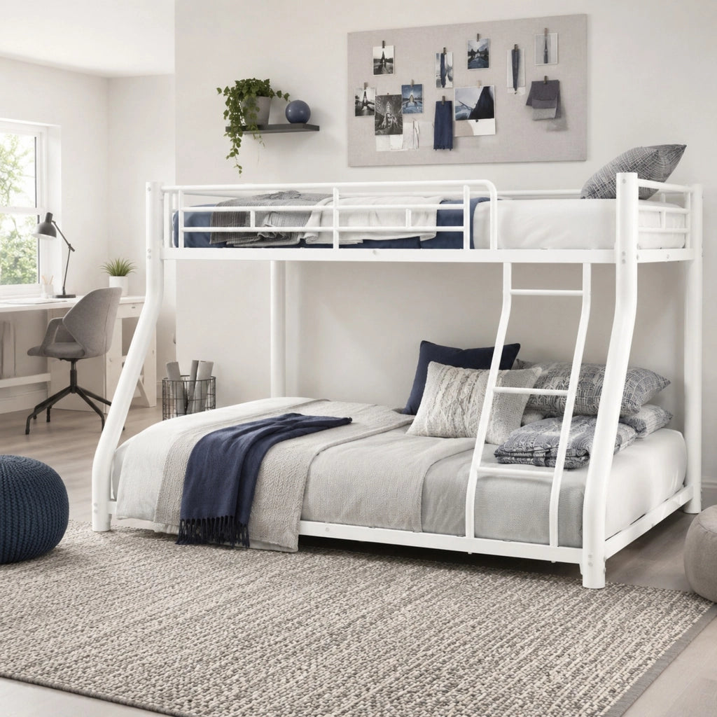 Letto a castello 90 × 190 cm e 140 × 190 cm in ferro bianco con scala sponde rialzate e rete a doghe