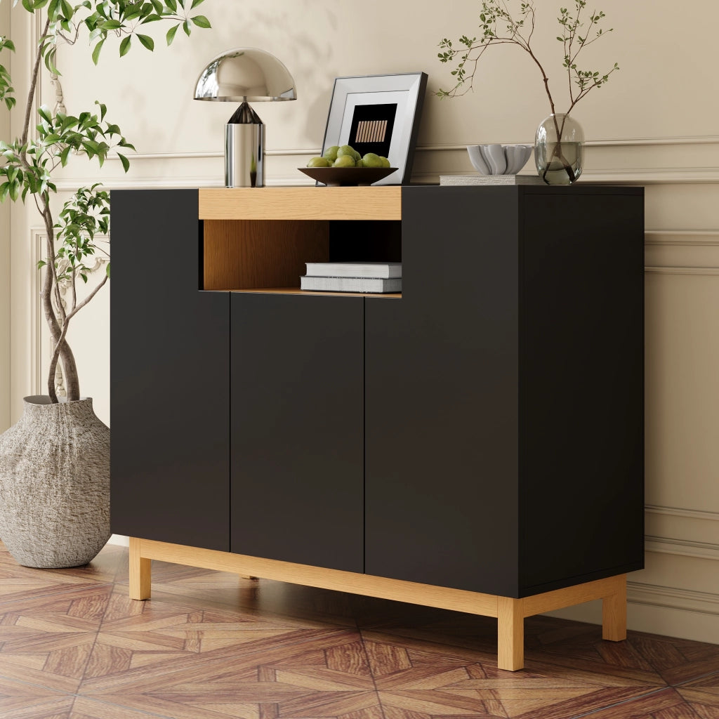 Credenza con tre ante 120;5 cm con vano centrale aperto; pannello truciolare; nera effetto legno