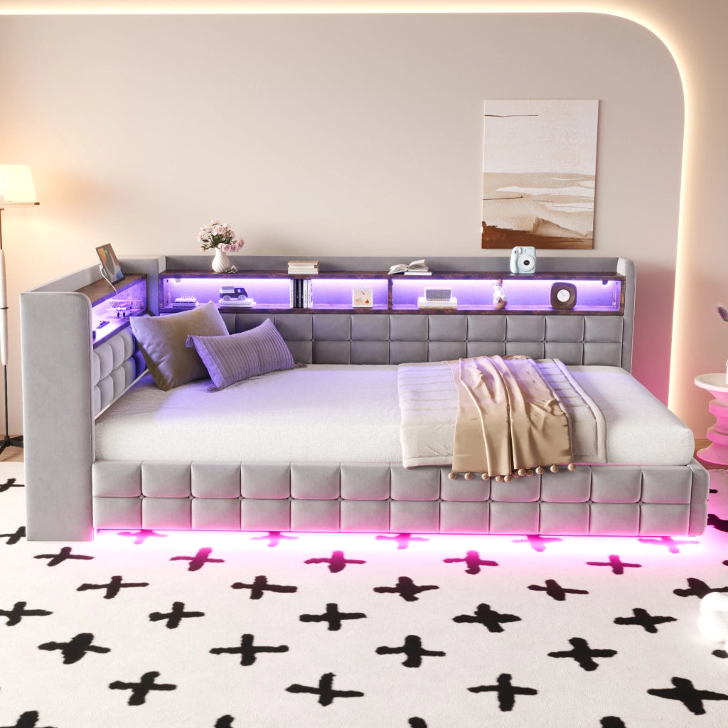 Divano letto 90 × 200 cm con vano contenitore idraulico; ripiani; LED; prese USB e Type-C in velluto grigio chiaro