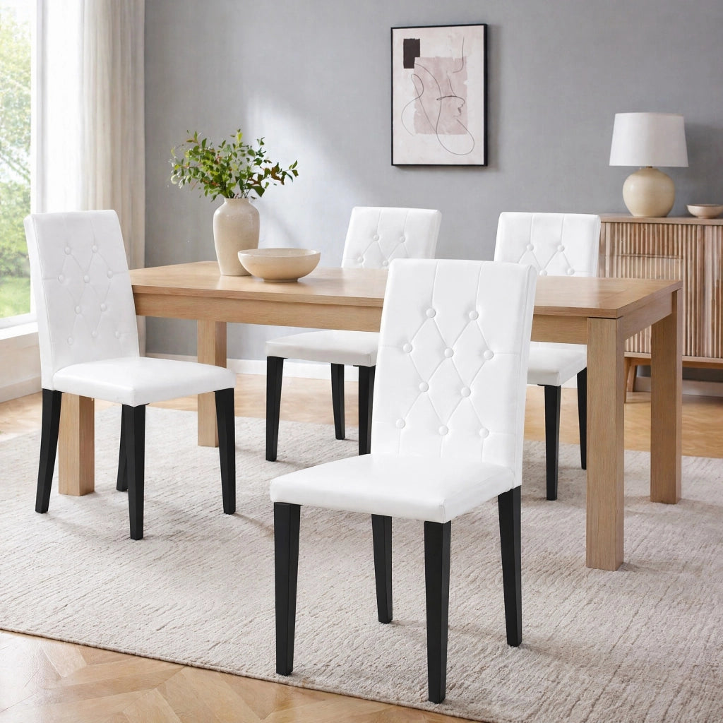 Set di 4 sedie da pranzo in PU bianco con schienale trapuntato e gambe nere