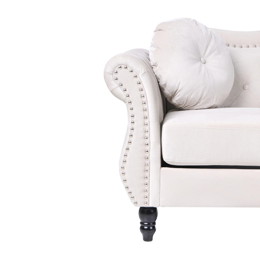 Divano in velluto beige chiaro a 3 posti con bottoni a forma di chiodo Cuscini trapuntati con braccioli arrotolati Glam