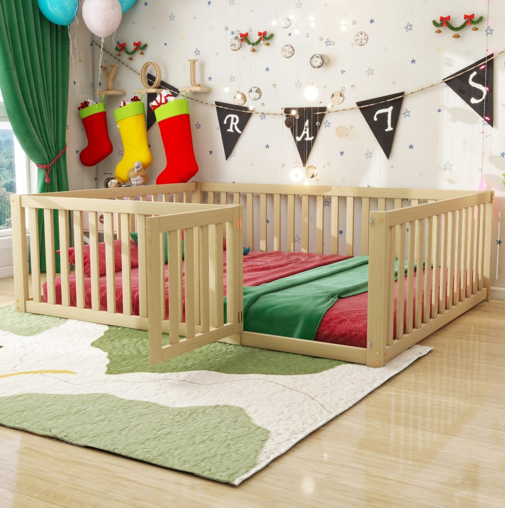 Letto a pavimento 140x200 con recinzione e porta; naturale