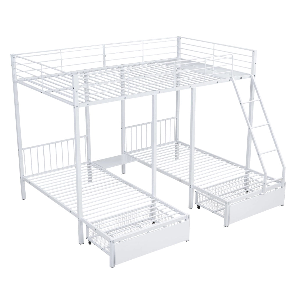 Letto a castello triplo in metallo bianco; 246 x 206 x 177;8 cm; letto matrimoniale 140 x 200 cm e due letti singoli 90 x 200 cm