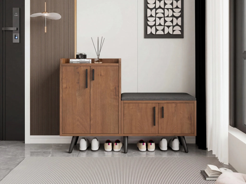 Panca porta scarpe moderna con finitura effetto legno, 4 ante con maniglie in metallo, 120x34x82,8 cm, colore naturale