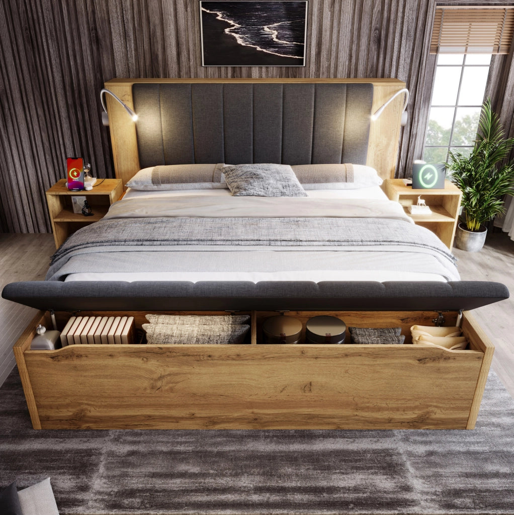 Letto matrimoniale 160x200 cm con comodini; panca contenitore e lampade USB effetto rovere HOMVRA