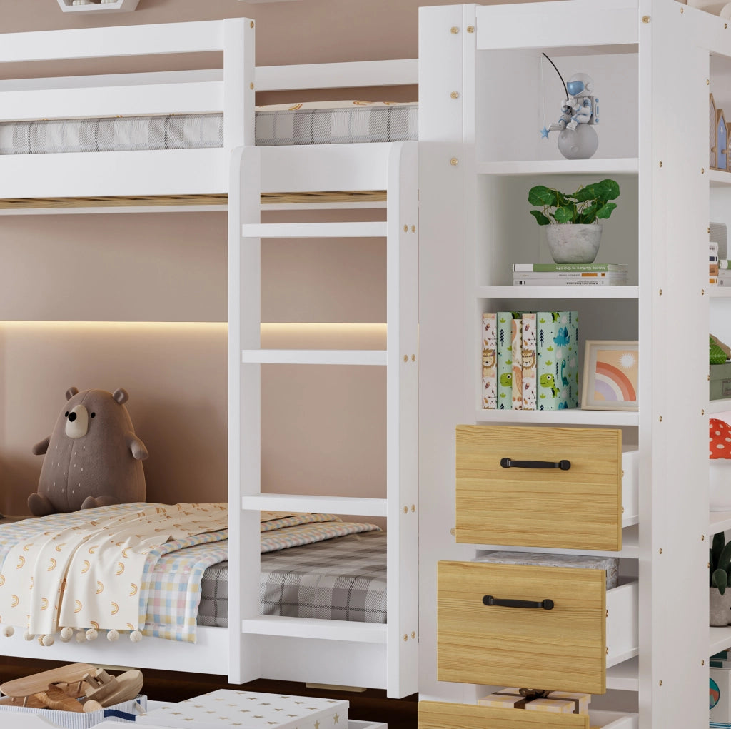 Letto a castello 90x200 cm in legno massello e MDF con cassetti e scaffale laterale; bianco e naturale