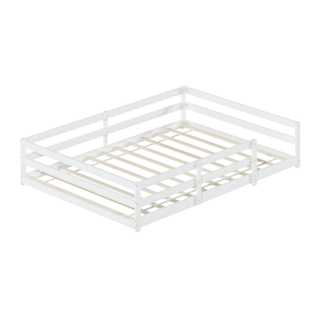 Letto Montessori a pavimento 140x200 cm con sponde su 4 lati in pino bianco HOMVRA