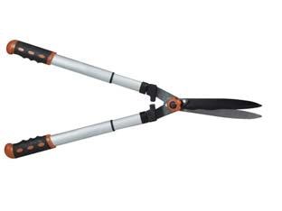 FORBICE TAGLIASIEPI CON LAME ONDULATE E MANICI TELESCOPICI- - lunghezza totale da cm.68 a cm.83 - 1 blister IL CAMPO
