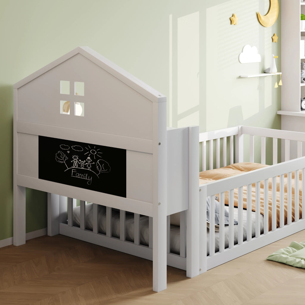 Letto a casetta per bambini 90 x 200 cm in legno massello; bianco; con sponde e scaffali