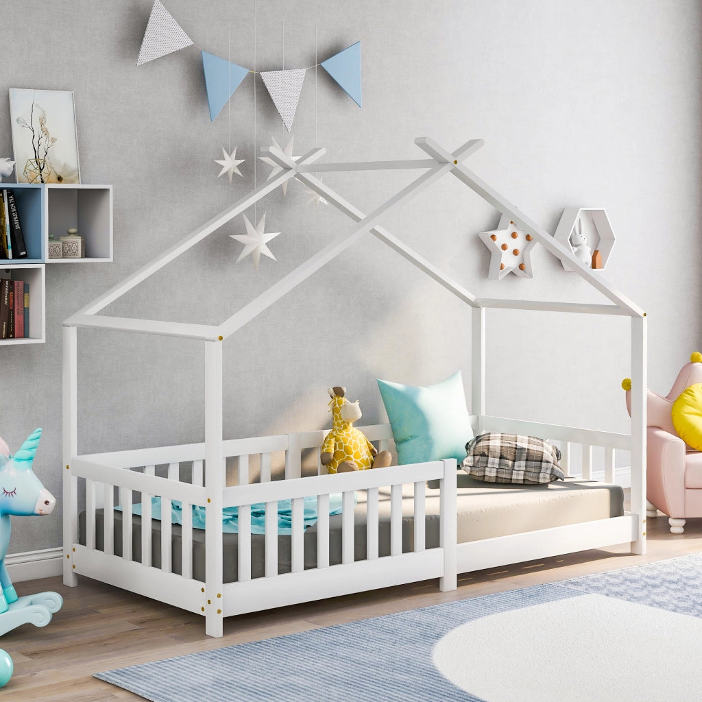 Letto per bambini a casetta 90 × 200 cm con sponde, in legno di pino bianco e spazio sotto il letto