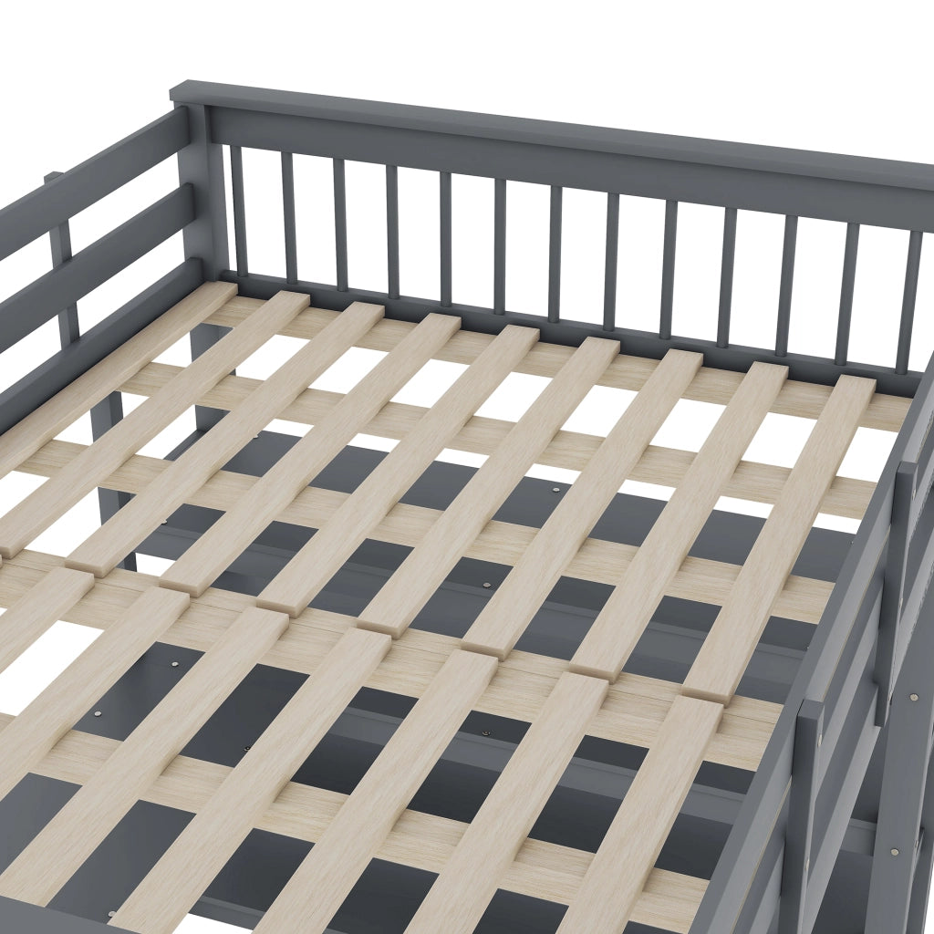Letto a soppalco per bambini 140 × 200 cm 2 posti con scrivania e mensole; senza materasso; in pino e MDF; grigio