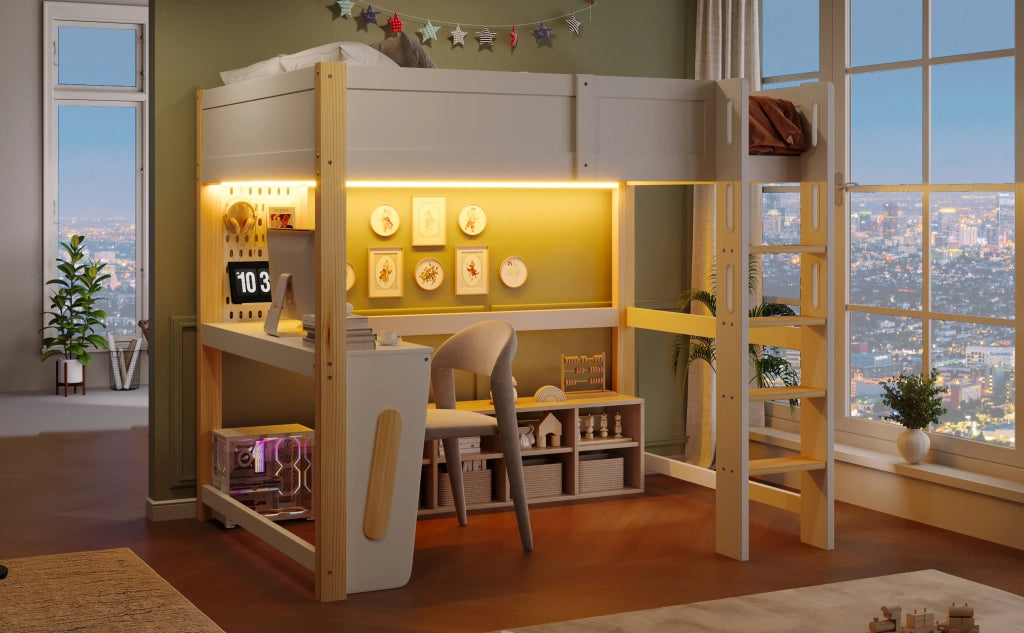Letto a soppalco 140x200 cm, legno di pino naturale e bianco, con scrivania, pannello forato e striscia LED. Senza materasso