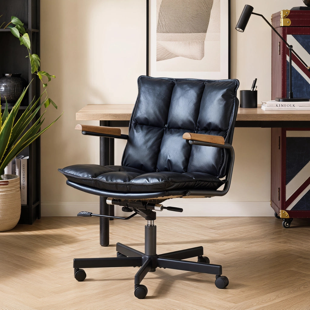 Sedia da ufficio in pelle con braccioli in legno, base girevole a 360° e ruote silenziose, struttura in metallo, colore nero