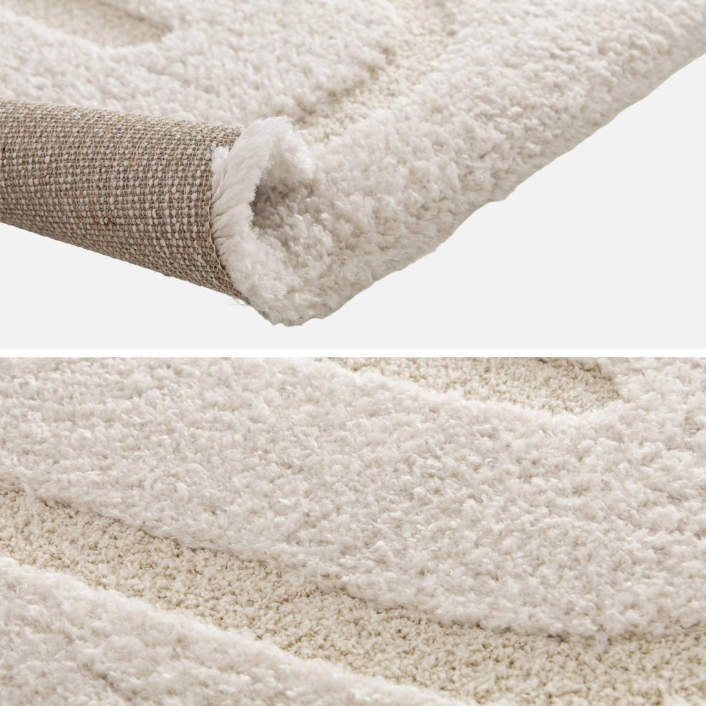 Tappeto da interno con motivi geometrici crema