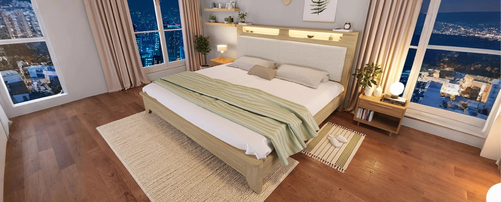 Letto matrimoniale 140x200 cm con testiera contenitore, illuminazione LED e schienale imbottito in tessuto cord beige, struttura in quercia chiara (senza materasso e panca)