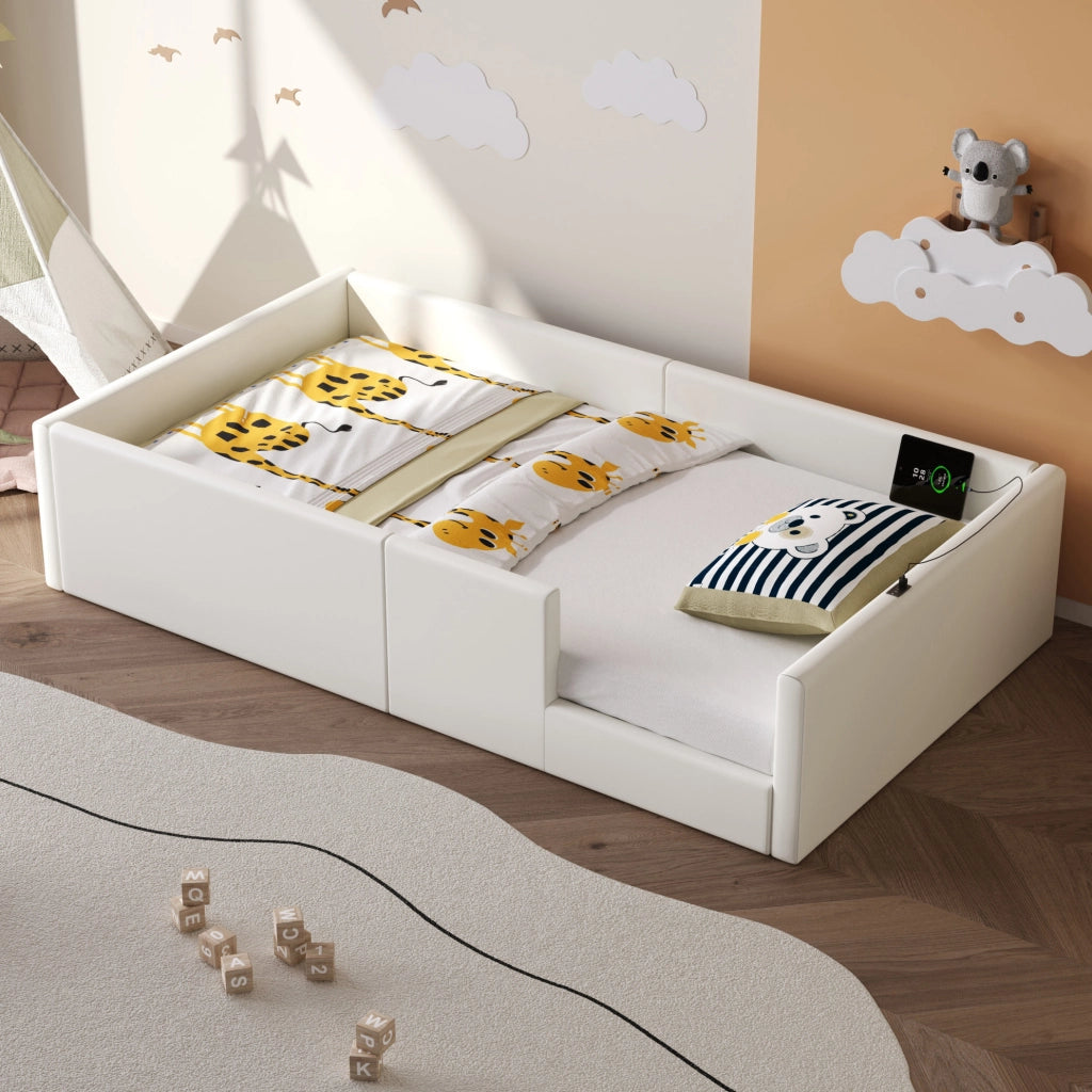 Letto piattaforma imbottito 90x200 cm con sponda di protezione e stazione di ricarica; bianco
