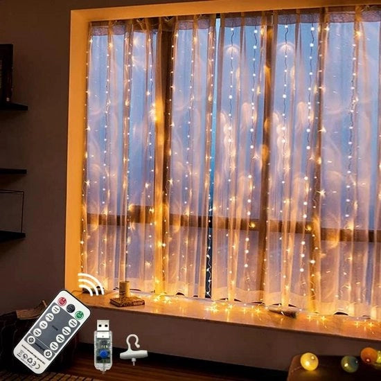 Illuminazione per tende da 24 m x 18 m con alimentazione USB, lampioncini argentati, 144 LED a luce calda, telecomando, 8 modalità e timer, IP65 impermeabile all'acqua - Adatto per l'installazione sulle pareti e le finestre