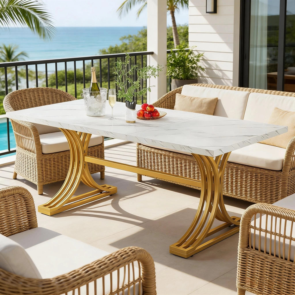 Tavolo da pranzo per 4-6 persone con piano in marmo artificiale e gambe in metallo, bianco e oro, 160 × 80 cm