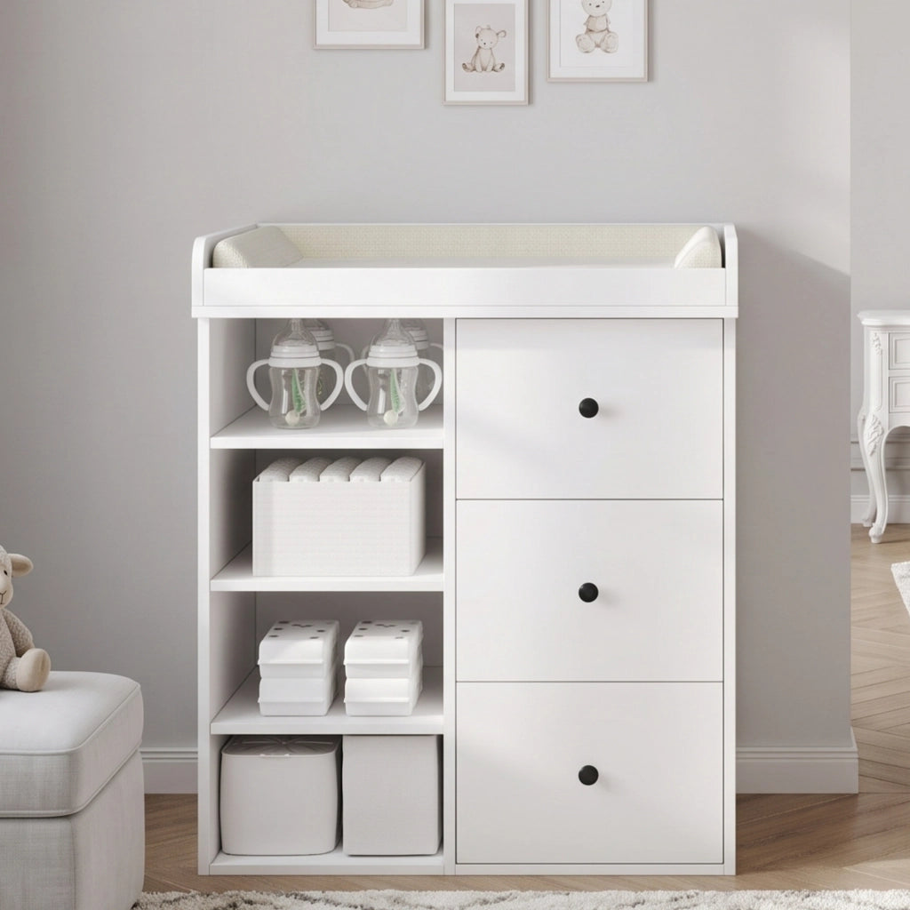 Fasciatoio 2 in 1 con sponda rimovibile; cassetti e vani laterali aperti; MDF bianco e maniglie nere