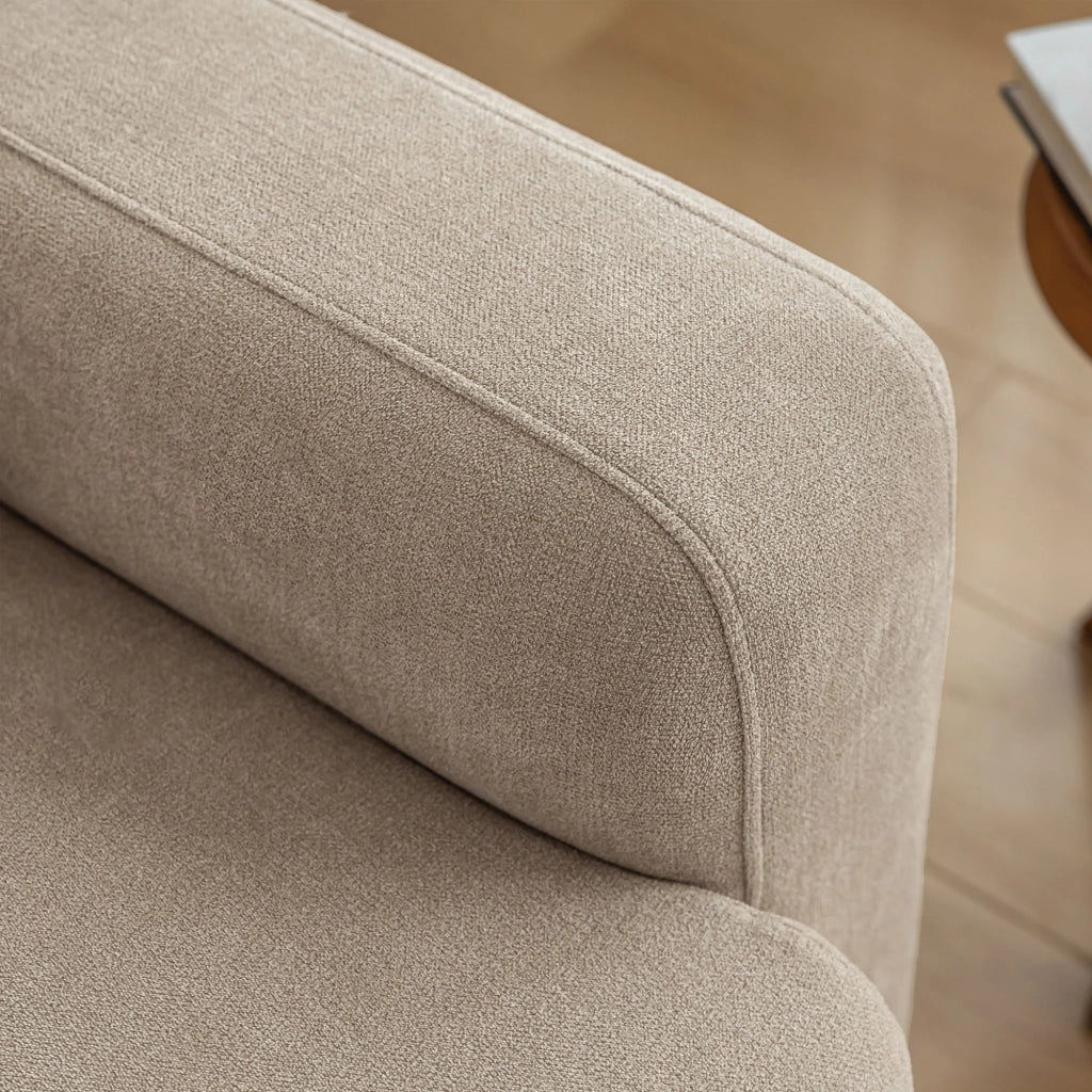 Divano 3 posti 211x67x71 cm in tessuto ciniglia beige con 2 cuscini