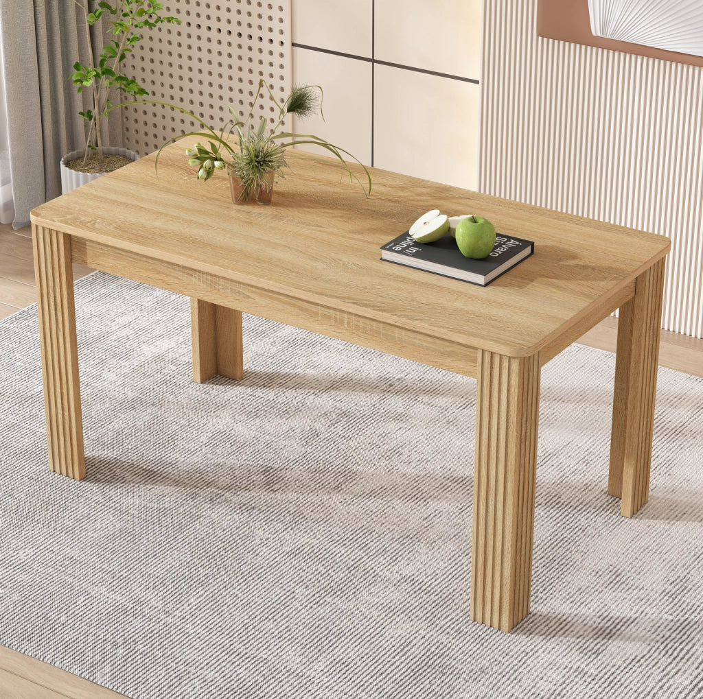 Tavolo rettangolare con 4 gambe in pannello truciolare finitura rovere