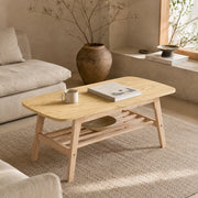 Tavolino da caff¨¨ 110x58x19 cm a due ripiani con base in legno massello colore legno