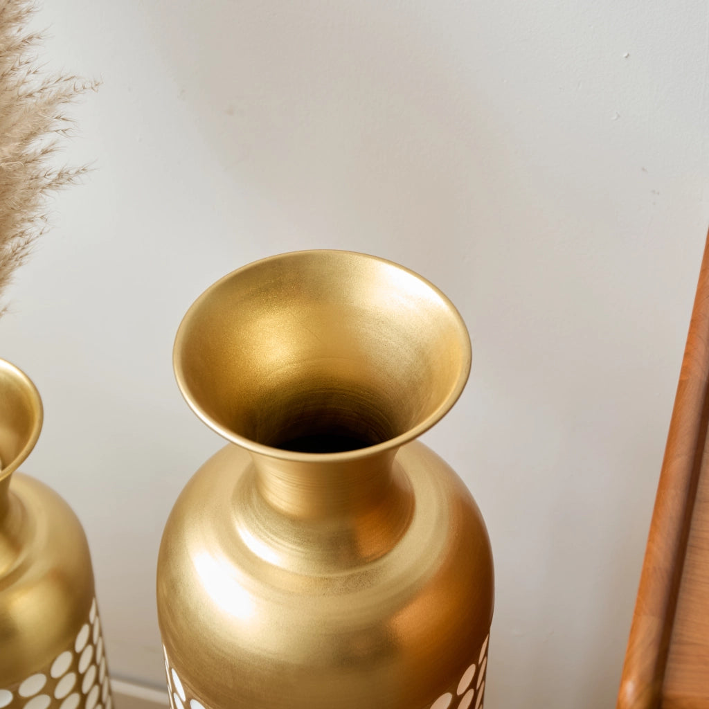Set di vasi da pavimento 3 pezzi in metallo bronzo antico e bianco a pois per decorazioni interne ed esterne protette