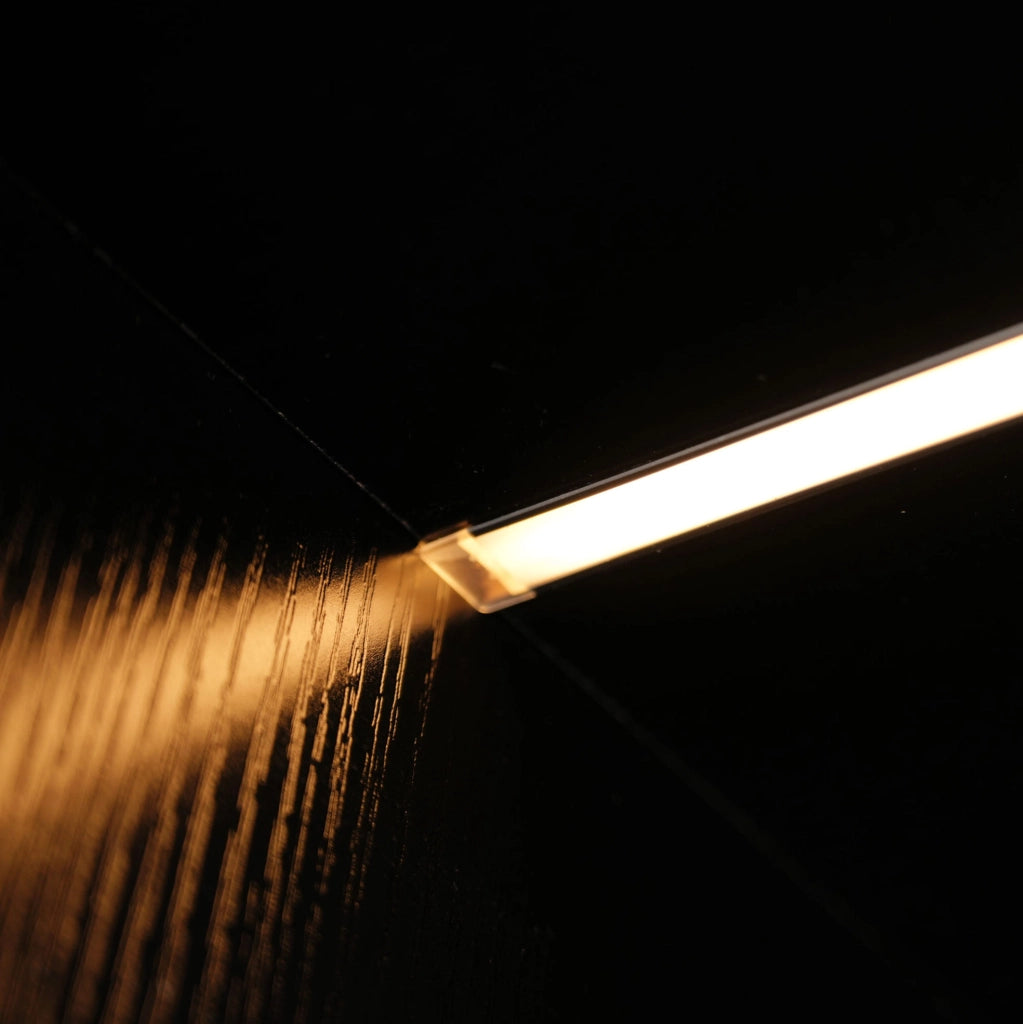 Mobile vetrina 110,5x35x160 cm con LED e modulo estraibile in MDF bianco e nero