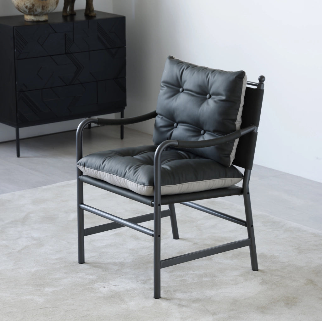 Poltrona aggiuntiva 60x62x90 cm in pelle PU nera con braccioli, stabile -