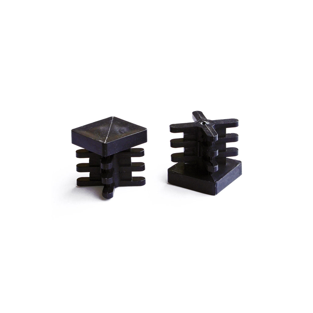 Puntali interni alettati quadri neri 20 x 20 mm. 8 pz.