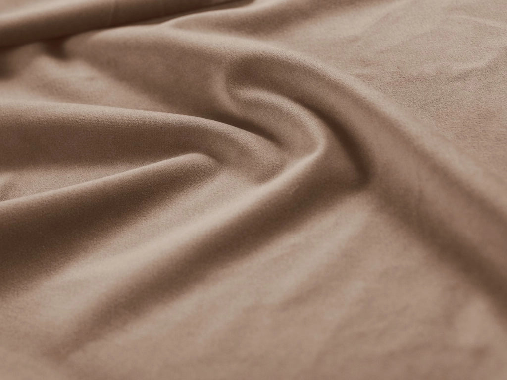 Cosmopolitan Design - Poltrona "Bali" in velluto beige 