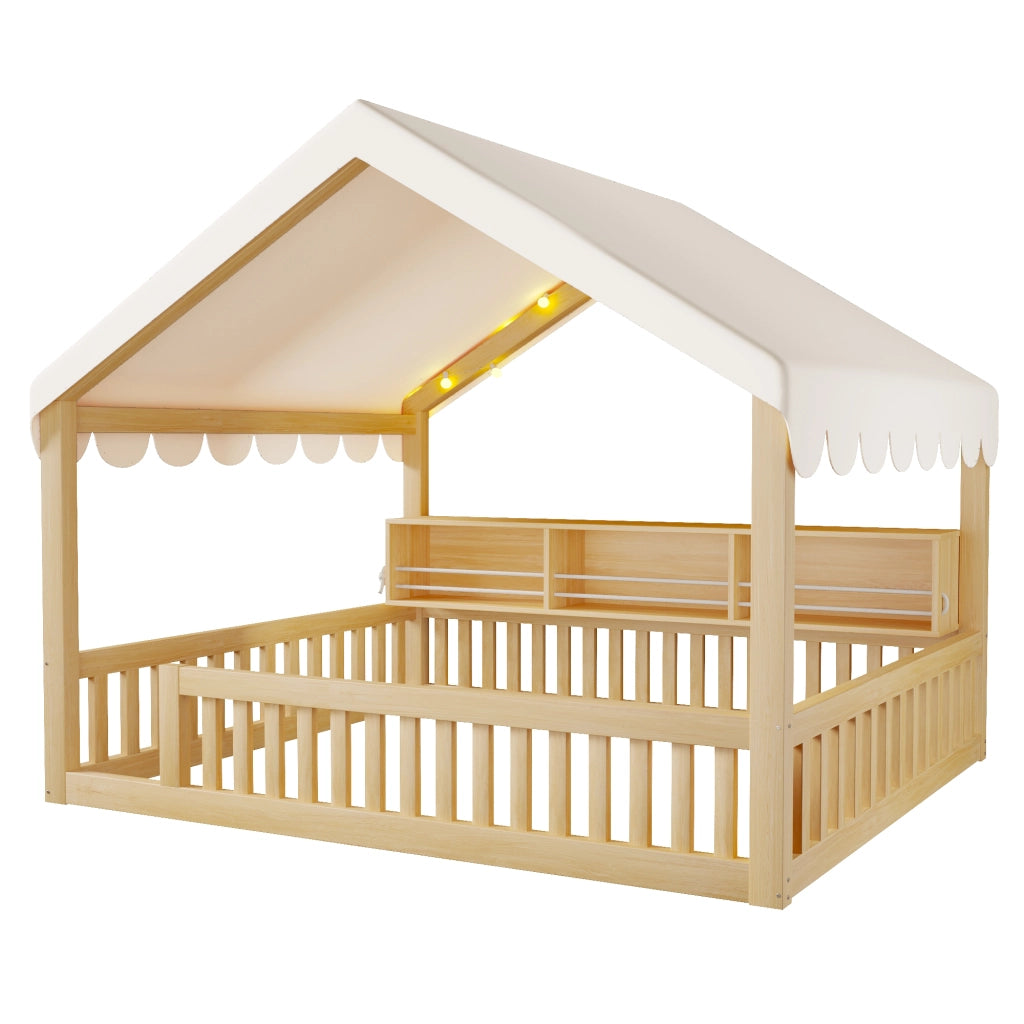 Desviae Letto a casetta per bambini 140 × 200 cm in legno con baldacchino luci LED libreria e sponde di sicurezza naturale