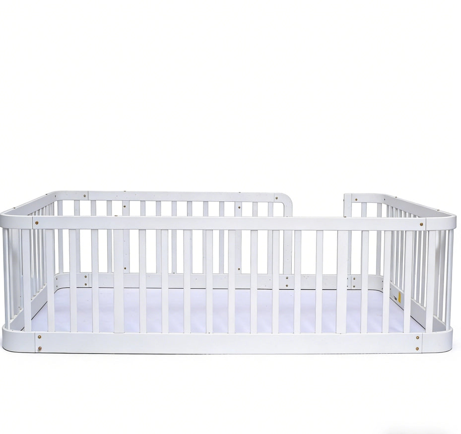 Recinto modulare bianco per bambini 140×200 cm con spaziatura barre 7 cm e bordi arrotondati, protezione universale per interni