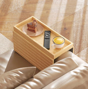 Vassoio da bracciolo ULEVR in bamb¨´ 45x33,5 cm con scomparto profondo, pieghevole, legno naturale