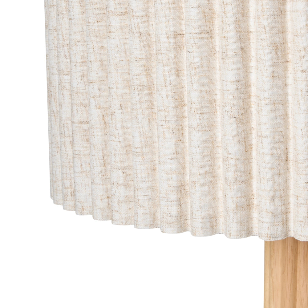 Lampada da terra con paralume in tessuto di lino e base in legno di gomma naturale color beige chiaro stile moderno